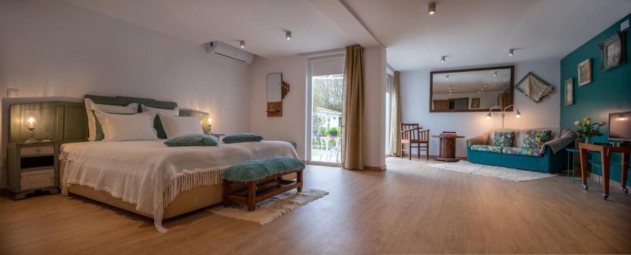 Casa Dos Castanheiros Hotel Vila Verde  Luaran gambar