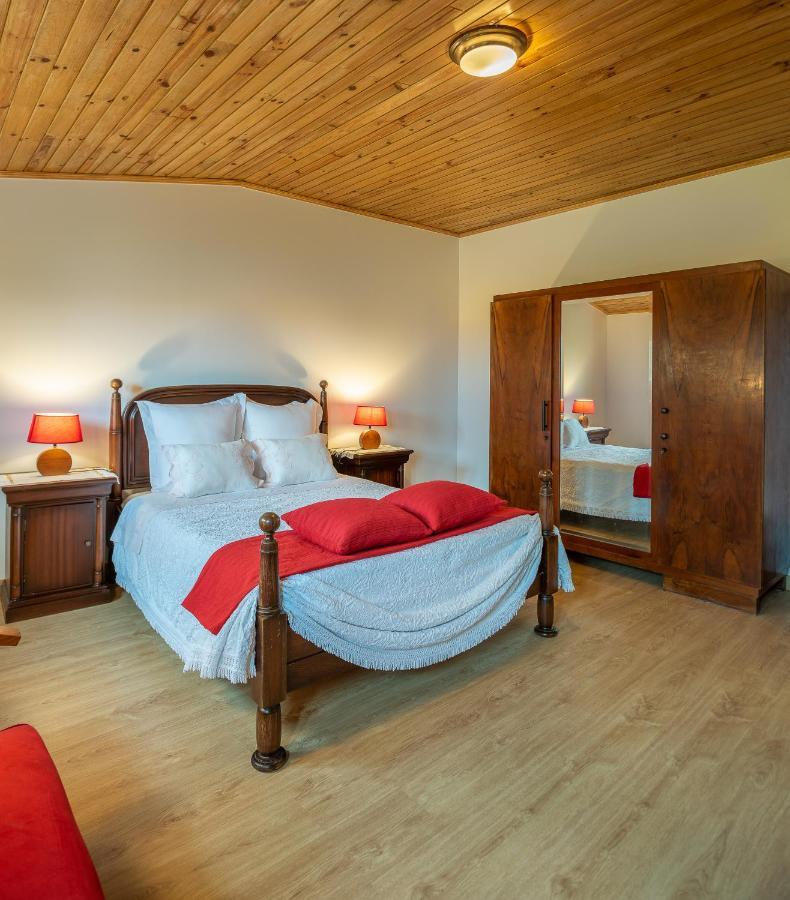Casa Dos Castanheiros Hotel Vila Verde  Luaran gambar